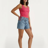 Fluresk top Bright Pink – Aansluitende felroze top met verstelbare zijkanten | Jo&Co Club