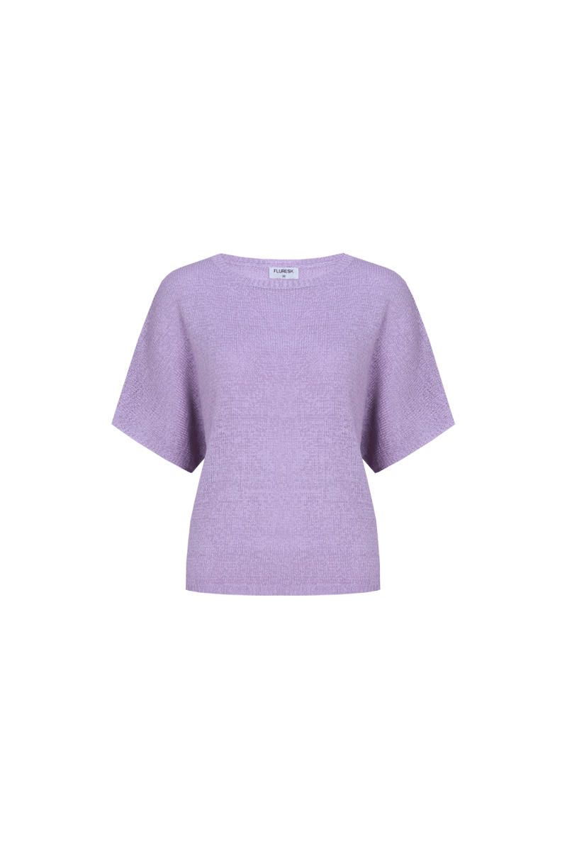 Fluresk Top Niala in orchideepaars – zachtgebreide top met korte dolmanmouwen | Jo&Co Club