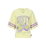 Fluresk Top Yanelis | Citrus geel – Sporty T-shirt met V-hals, paarse strepen en 'Zesty' citrusprint | Jo&Co Club