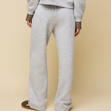 Achterkant of detail grijze joggingbroek HEYB Club Celine | Jo&Co Club