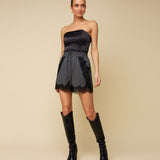 Achterkant of detail grijze krijtstreep short met zwart kant HEYB Club Flo | Jo&Co Club