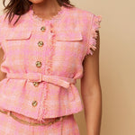 HEYB Club Summer Gilet in roze tweed met goudkleurige knopen en ceintuur. | Jo&Co Club