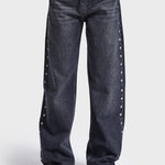 Grijze jeans met studs It's Basic – loose fit met zilveren studs langs de zijnaad | Jo&Co Club