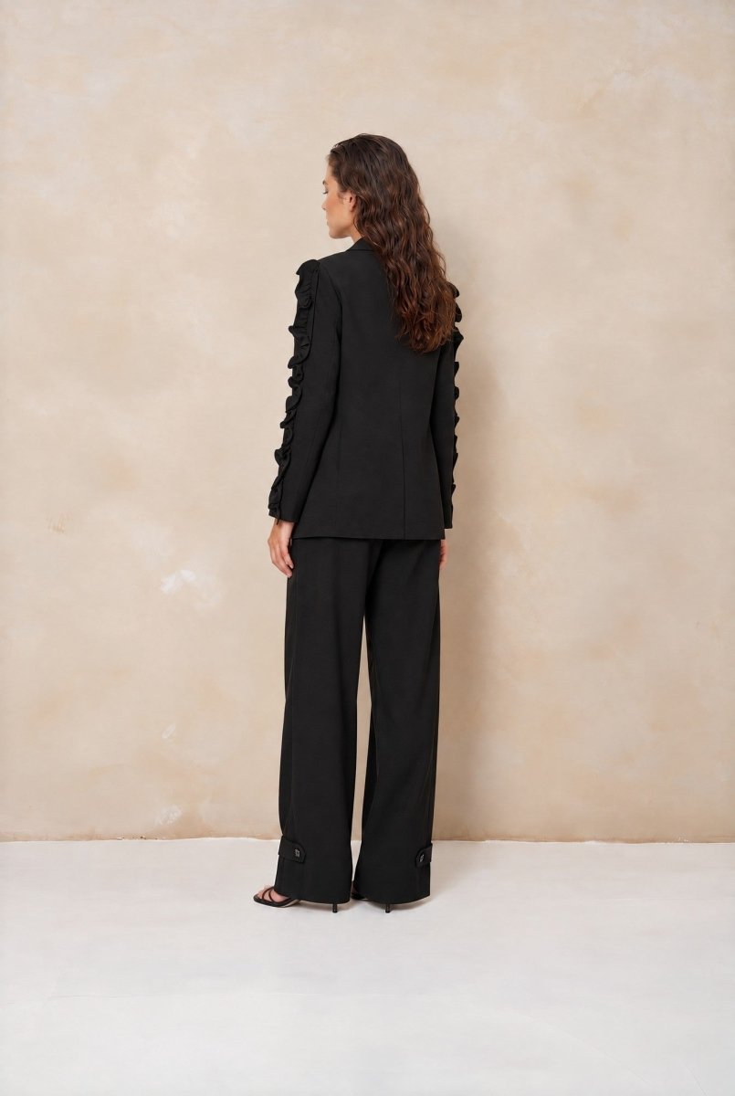 Achterkant blazer Lofty Manner Jadie met ruches langs de mouwen | Jo&Co Club
