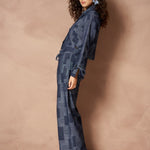 Jumpsuit Ilja - Patchwork Straight Blauw – Tweedelige set met patchwork print en wijde pijpen | Jo&Co Club