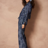 Jumpsuit Ilja - Patchwork Straight Blauw – Tweedelige set met patchwork print en wijde pijpen | Jo&Co Club