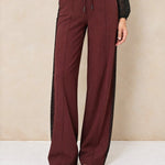 Broek met kant Lofty Manner Koya in bordeauxrood – wijde pijpen, voorkant | Jo&Co Club