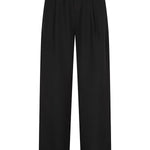 Productfoto zwarte pantalon Jax – bandplooien, riemlussen en rechte pijpen, voorkant | Jo&Co Club