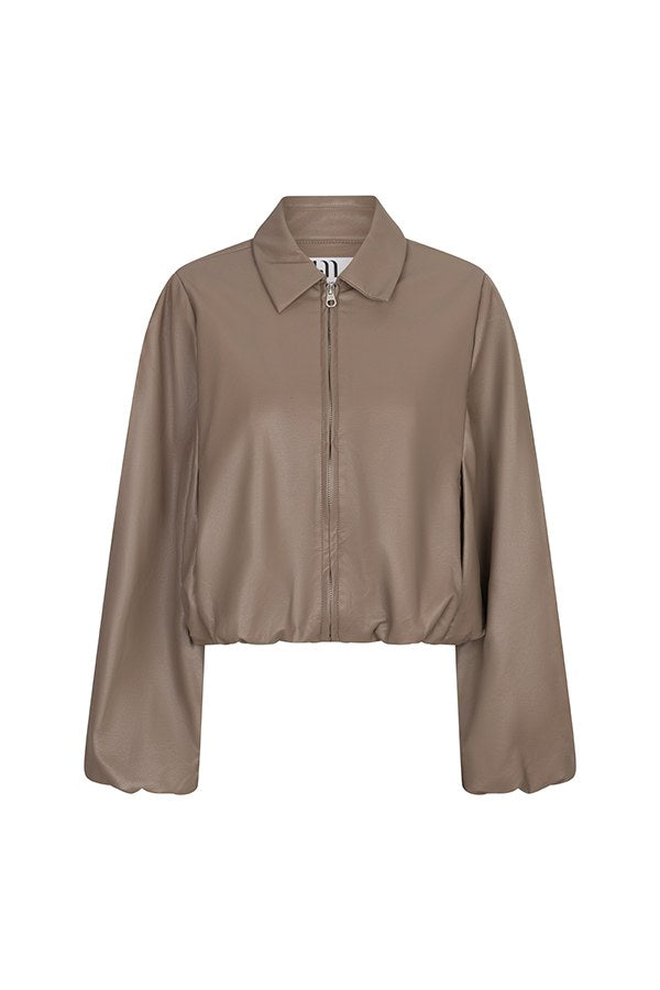Productfoto taupe kunstleren jack Jillie – cocoonvorm, puntkraag, rits en ballonmouwen | Jo&Co Club