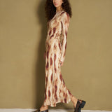 Bruine tie-dye maxi-jurk met lange mouwen en V-hals