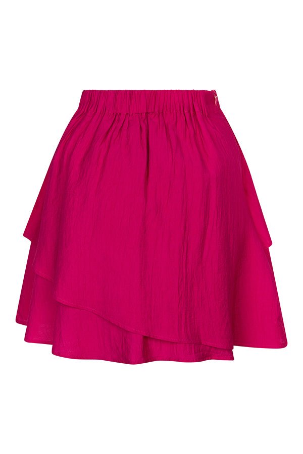 Een vrijstaande productfoto van een korte, uitlopende rok in een levendige fuchsia kleur | Lofty Manner Jenna | Jo&Co Club