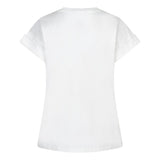 Een wit T-shirt, vrijstaand gefotografeerd op een witte achtergrond | Lofty Manner Ches | Jo&Co Club