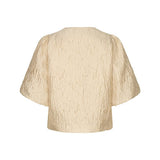 De foto toont de achterkant van een crèmekleurige blouse op een witte achtergrond | Lofty Manner Gianna | Jo&Co Club