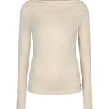 Een vrijstaande productfoto van een crèmekleurige, aansluitende top | Lofty Manner Ilen - Draped Neck Basic | Jo&Co Club