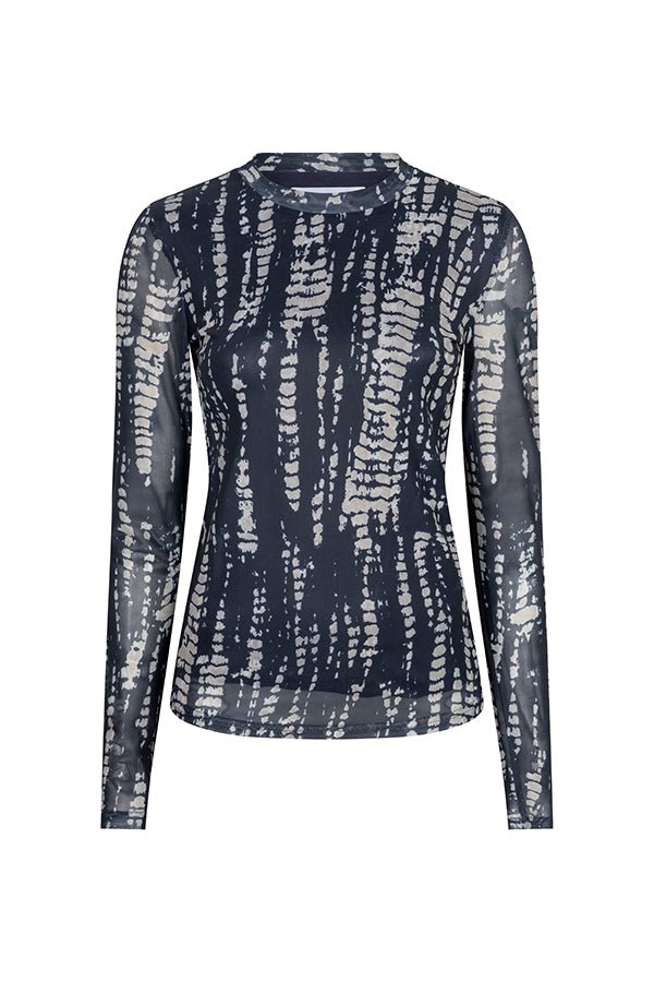 Een vrijstaande productfoto van een aansluitende top met lange mouwen | Lofty Manner Iniko - Abstract Mesh | Jo&Co Club