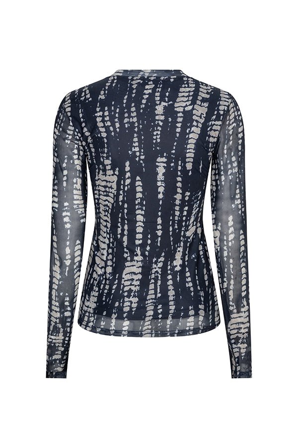 De foto toont de achterkant van een aansluitende, langarmige top | Lofty Manner Iniko - Abstract Mesh | Jo&Co Club