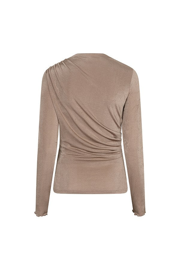 Achterkant taupe top Jimmi – plooien lopen door over de rug, lange mouwen | Jo&Co Club