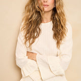 Lofty Manner Top Pia crème – crèmekleurige top met flared mouwen en textuur | Jo&Co Club