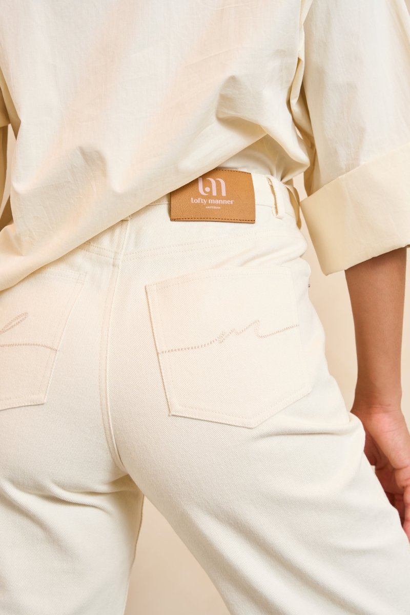 Lofty Manner Trouser Rosema | Ecru in Gebroken wit (een lichte, warme crèmekleur), blouse en jeans
