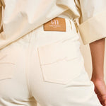 Lofty Manner Trouser Rosema | Ecru in Gebroken wit (een lichte, warme crèmekleur), blouse en jeans