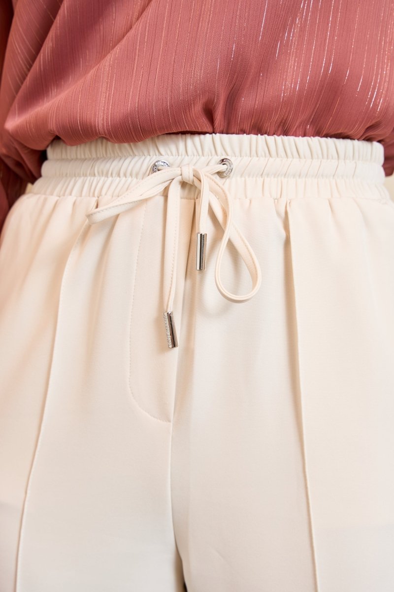 Lofty Manner Trouser Serin | Ecru in Licht ivoorkleurig, broek