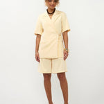 Ydence Lookbook SS26 - Blazer Lucille en Bermuda Jolijn in soft yellow als setje | Jo&Co Club