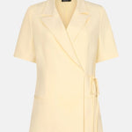 Vrijstaande productfoto voorkant van Ydence Blazer Lucille in soft yellow | Jo&Co Club