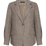 Vrijstaande productfoto van een blazer in bruin op een witte achtergrond | Ydence Prim | Jo&Co Club