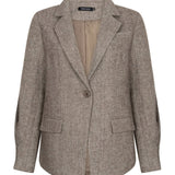 Vrijstaande productfoto van een blazer in bruin op een witte achtergrond | Ydence Prim | Jo&Co Club