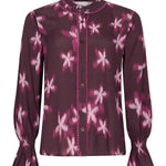 Pruimkleurige bloemenblouse met ruches Ydence Francesca – voorkant | Jo&Co Club