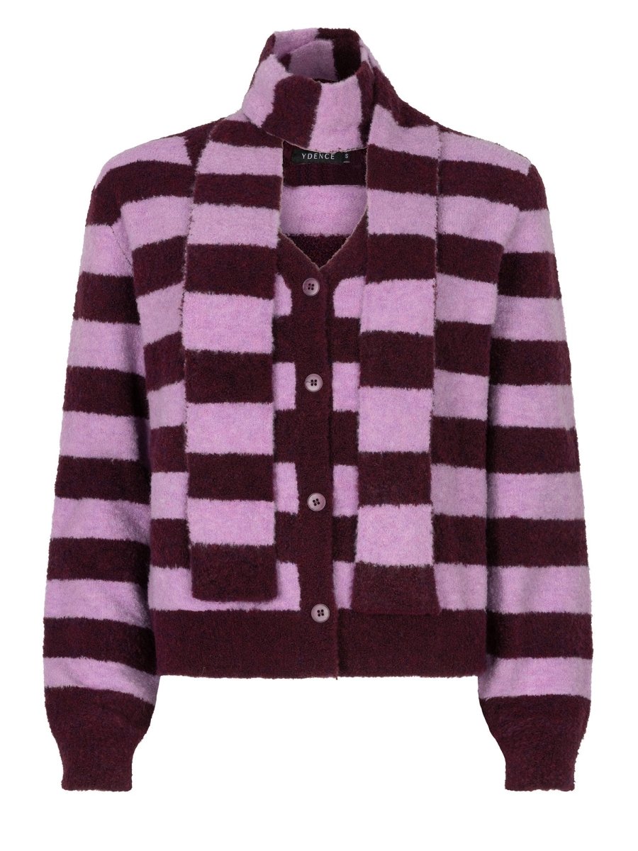 Vrijstaande productfoto van een vest in violet op een witte achtergrond | Ydence Felicity | Jo&Co Club