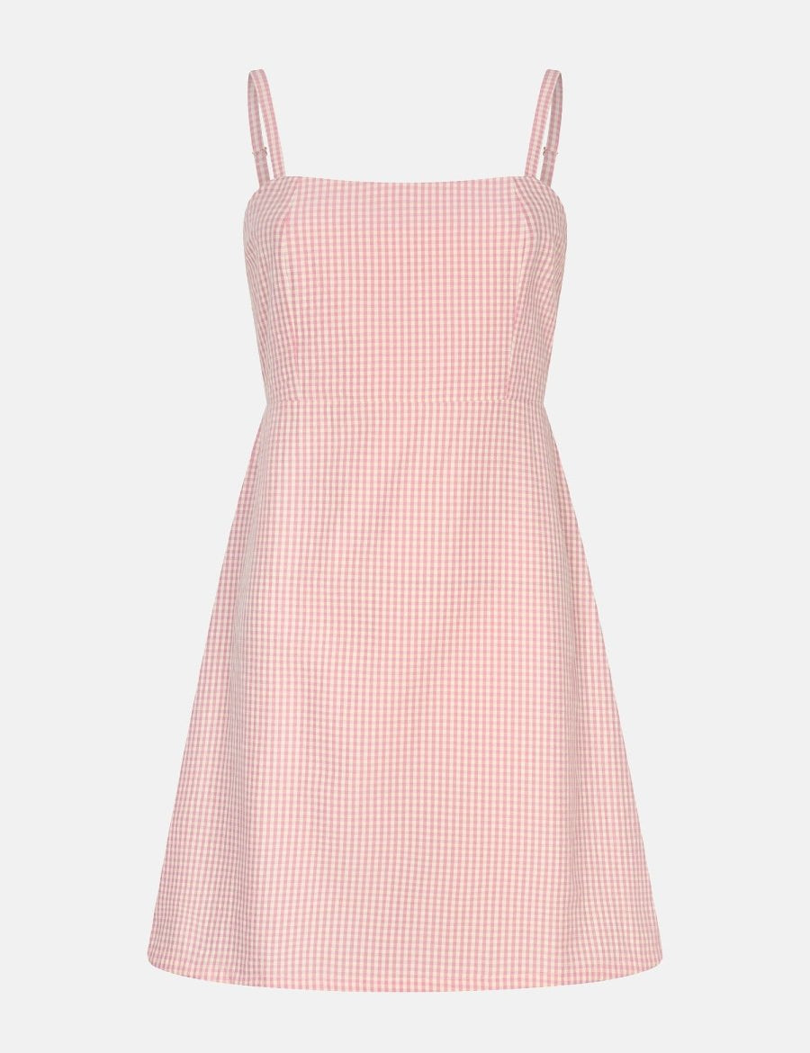 Een vrijstaande productfoto van een jurk met een roze en crèmewitte vichyruit | Ydence Merle | Jo&Co Club