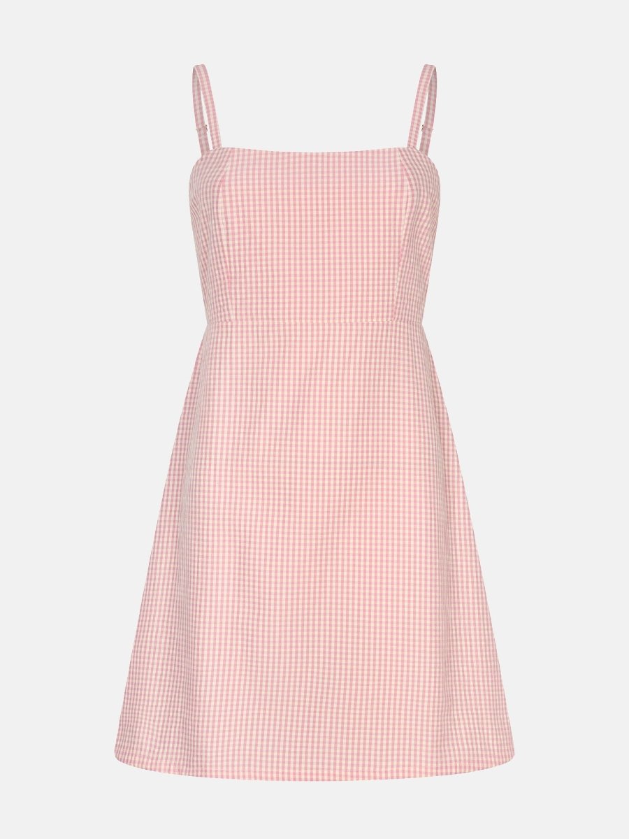 Een vrijstaande productfoto van een jurk met een roze en crèmewitte vichyruit | Ydence Merle | Jo&Co Club