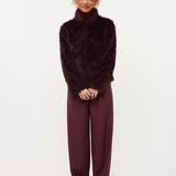 Model in paarse fake fur jas met kraag Ydence Chrissy | Jo&Co Club