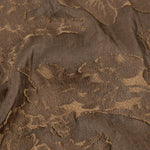 Koffiebruine jacquard blouse met pofmouwen Ydence Donna – detail van de stof | Jo&Co Club