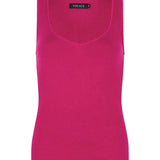 Fuchsia knitted top Lenny van Ydence met V-hals en aangesloten pasvorm – zomerse basic.