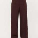 Campagnebeeld Ydence winter 2026: roodbruine pantalon Ydence Dominique | Jo&Co Club