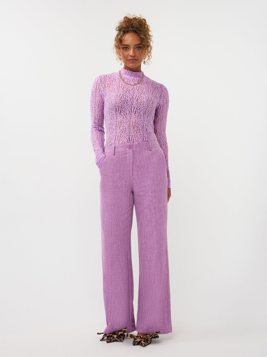 Ydence Pants Leona | Paars in Zacht lila-paars, top met lange mouwen en pantalon