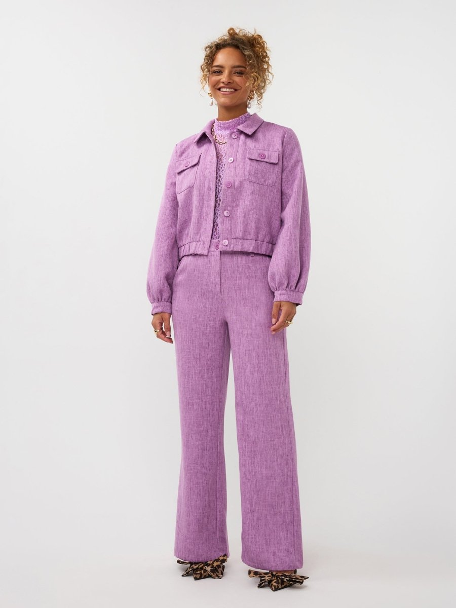 Ydence Pants Leona | Paars in iets lichtere tint lavendelpaars, wijde pijpen