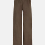 Productfoto van de achterkant van de yade pants van ydence in de kleur mud.
