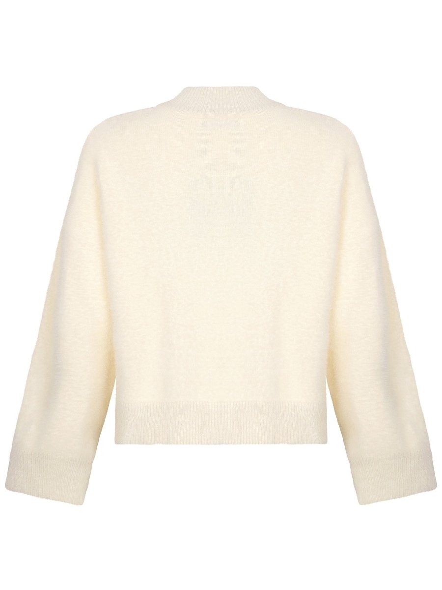Witte pluizige trui Ydence Patty – achterkant | Jo&Co Club