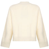Witte pluizige trui Ydence Patty – achterkant | Jo&Co Club