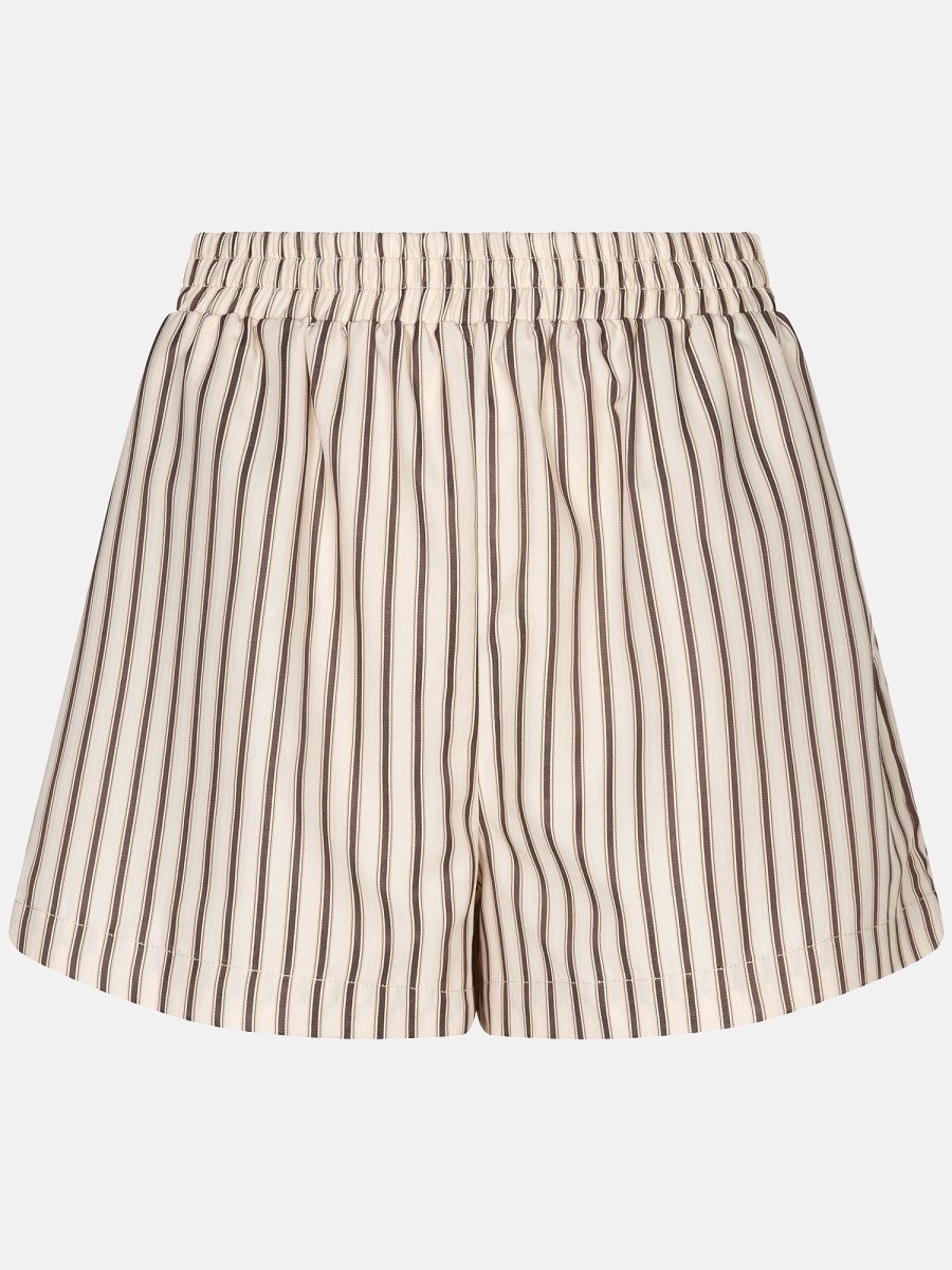 Een vrijstaande foto van een korte broek met een verticaal streeppatroon | Ydence Beth | Jo&Co Club