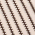Dit is een close-up, diagonale opname van een geweven stof | Ydence Beth | Jo&Co Club
