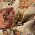 detail shot van de bloemenprint van de violette skort van ydence.