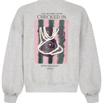 Grijze sweater met hartje en print op de rug Ydence Checked In – achterkant | Jo&Co Club
