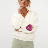Ydence Sweater Strawberry | Ecru in Ecru (sweatshirt), donker olijfgroen en, sweatshirt en broek met wide leg