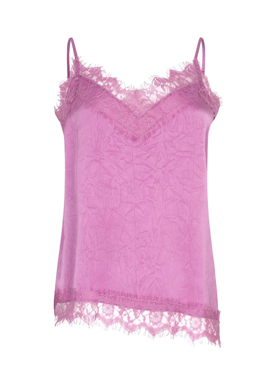 Een vrijstaande productfoto van een roze-paarse camisole top tegen een witte achtergrond | Ydence Callie | Jo&Co Club