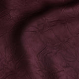 Detailopname van de stof van een top in pruim | Ydence Camille | Jo&Co Club