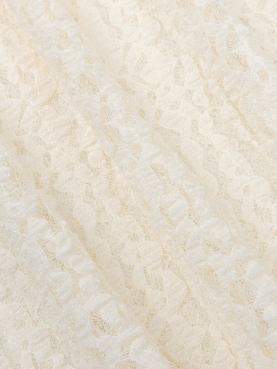 Detailopname van de stof van een top in ecru | Ydence Roberta | Jo&Co Club